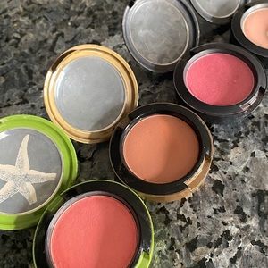 Dollymix MAC Blush